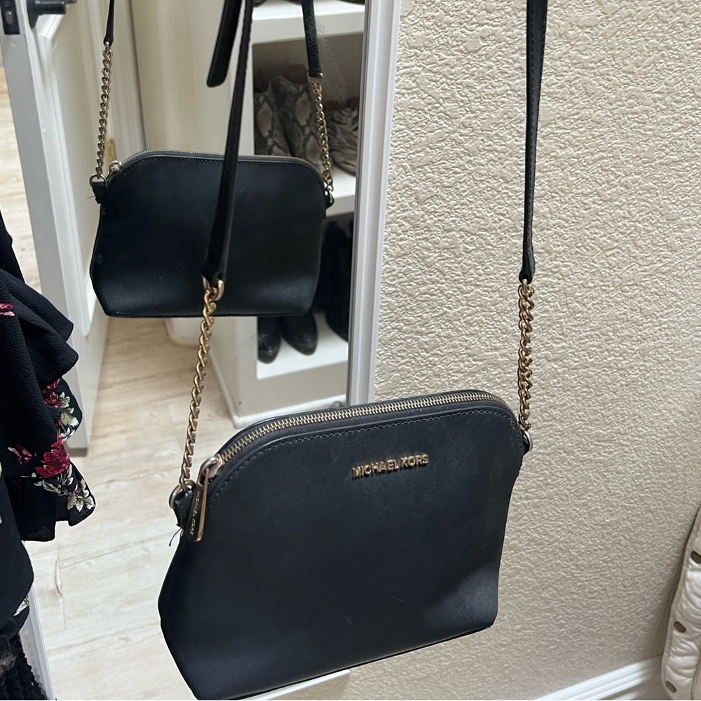 Michael Kors Crossbody purse!